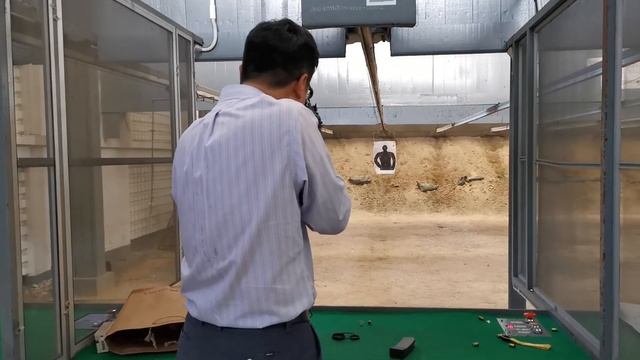 9MM Shooting Test of Vector Optics Centurion 1x30mm 3MOA Red Dot Sight 20,000 Hours Runtime смотреть онлайн