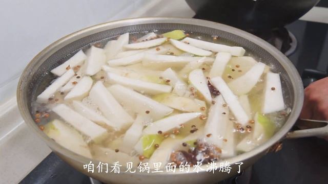 5斤芥菜，1个萝卜，教你老一辈不一样的传统吃法，脆嫩好吃还开胃 смотреть онлайн