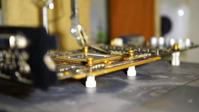 GTX 1080Ti Inno3D - После майнинга со сквозным прогаром видеочипа