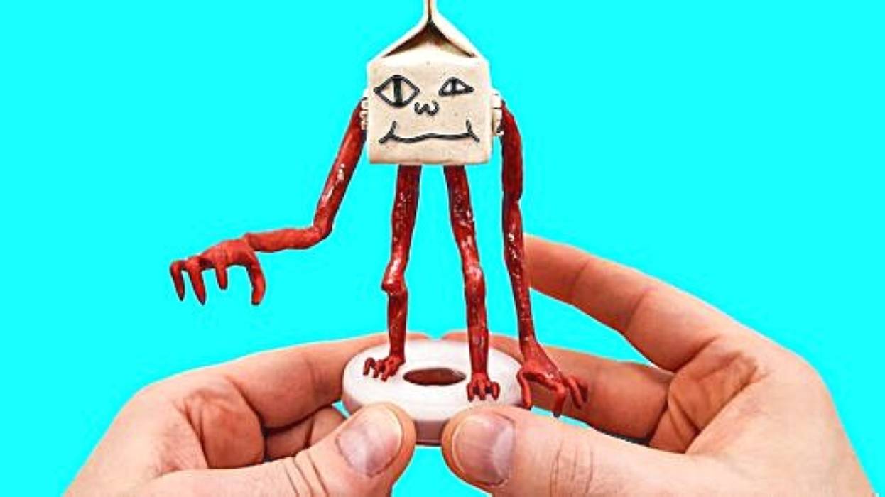 ХОДЯЧЕЕ МОЛОКО Лепим из Пластилина смотреть онлайн