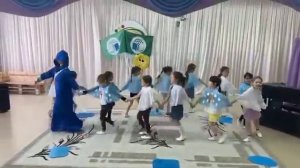 Музыкально экологическая игра  «Ходят капельки по кругу»