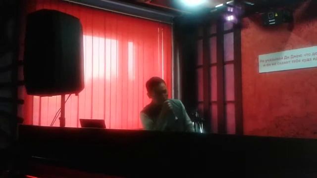 Данияр-Осторожно Листопад смотреть онлайн