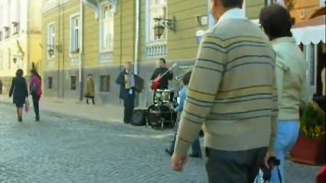 Живая музыка на ул. Кобылянской смотреть онлайн