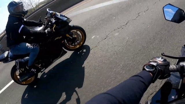 R6 vs Gen 3 zx10r ... unfair match up смотреть онлайн