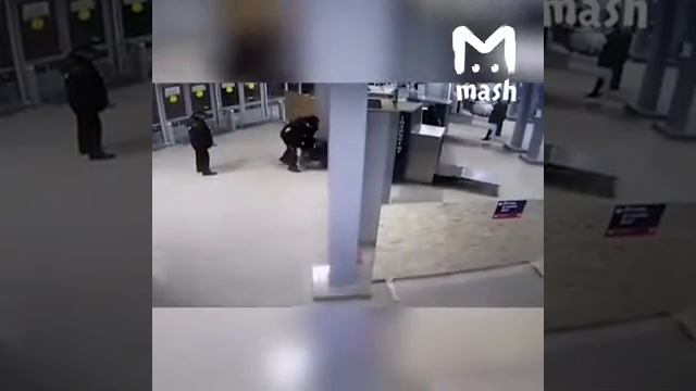 В Нижегородской области задержали мужчину, который угрожал полицейскому ножом смотреть онлайн