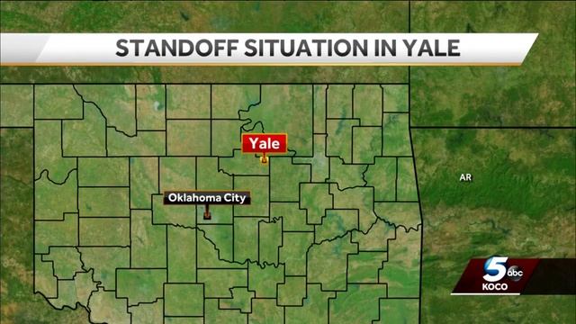 Law enforcement involved in standoff following hostage situation in Yale смотреть онлайн