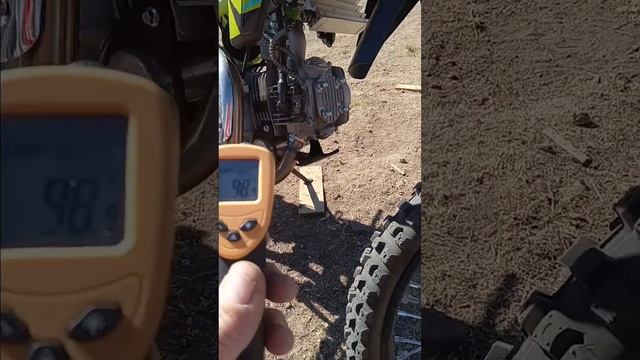 INFARED THERMOMETER / engine is TOO HOT AND LEAN? #motorcycle #temperature #pitbike #carburetor смотреть онлайн