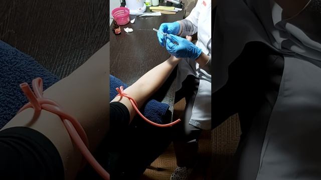 Алгоритм внутривенного введения лекарств. Скурыдина Ольга 147 ОМ. смотреть онлайн