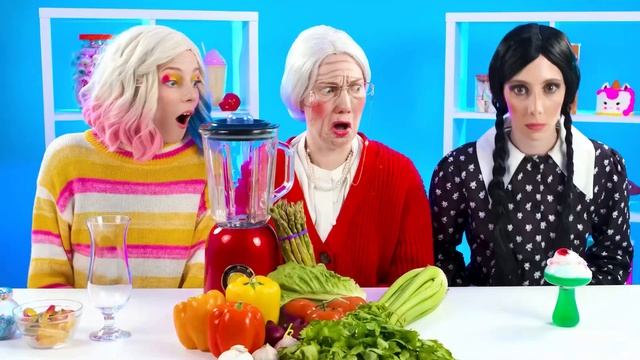 Кулинарный Челлендж: Уэнсдей Против Бабушки | Битвы с Едой от Fun Teen Challenge смотреть онлайн