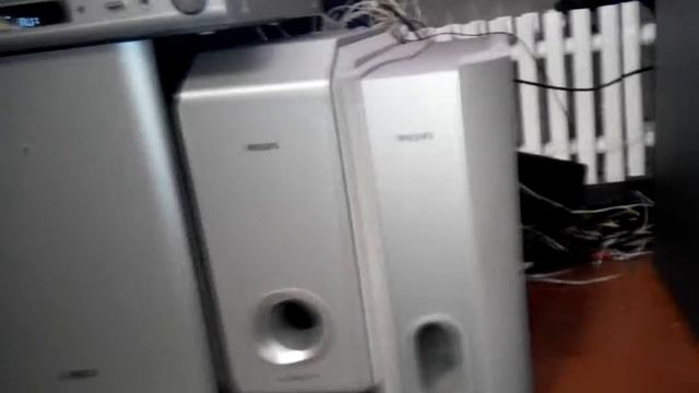Слушаем Philips HTR5000
