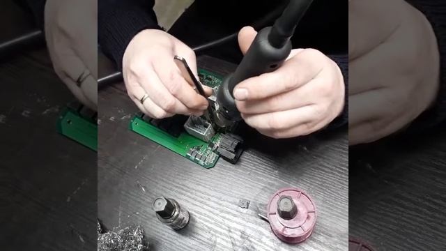 Ремонт центрального блока кузовной электроники ЦБКЭ от Калина 2, Гранта, Датсун и Приора 2.