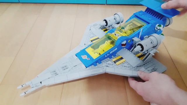 LEGO Icons Galaxy Explorer 10497 review смотреть онлайн