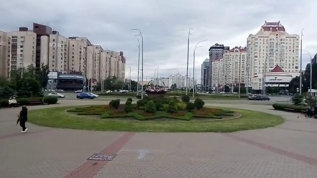 Площадь Михаила Загороднего. Вид на Оболонь в районе станции метро Минская. Прогулки по Киеву.