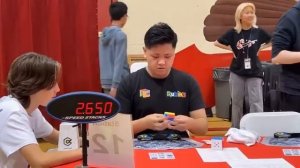 Мировой рекорд по сбоке кубика-Рубика 3×3. За 3,13 секунд