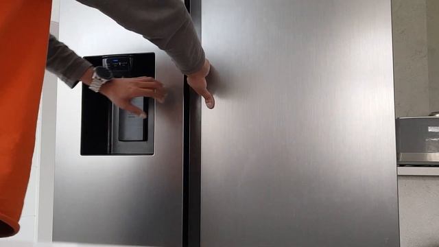 SAMSUNG RS8000  American-Style Fridge Freezer