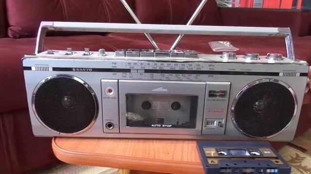 Sanyo M7700