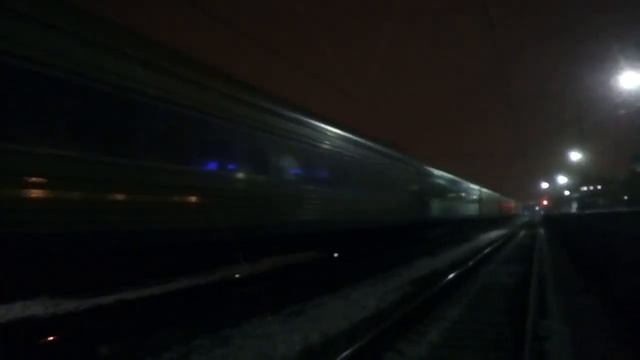 Электровоз ЧС7 с поездом№005Я "Украина" Москва-Киев станция Нара 1.03.2016 смотреть онлайн