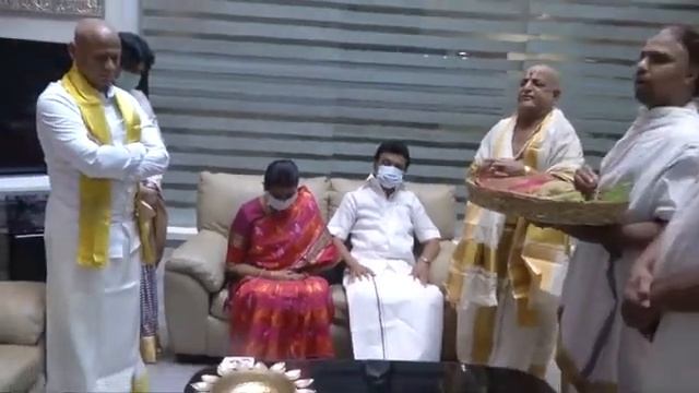 திராவிட சித்தாந்தம் எனக்கு இல்லை உங்களுக்கு மட்டும் смотреть онлайн