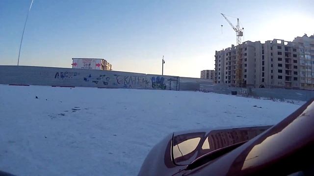 Экстрим-камера iON Adventure и дрифт на парковке смотреть онлайн