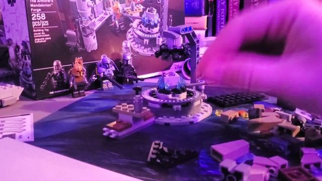 Star Wars Lego Armorer's Mandalorian Forge смотреть онлайн