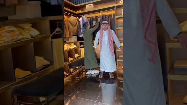 Шейх Удай и его гардероб.