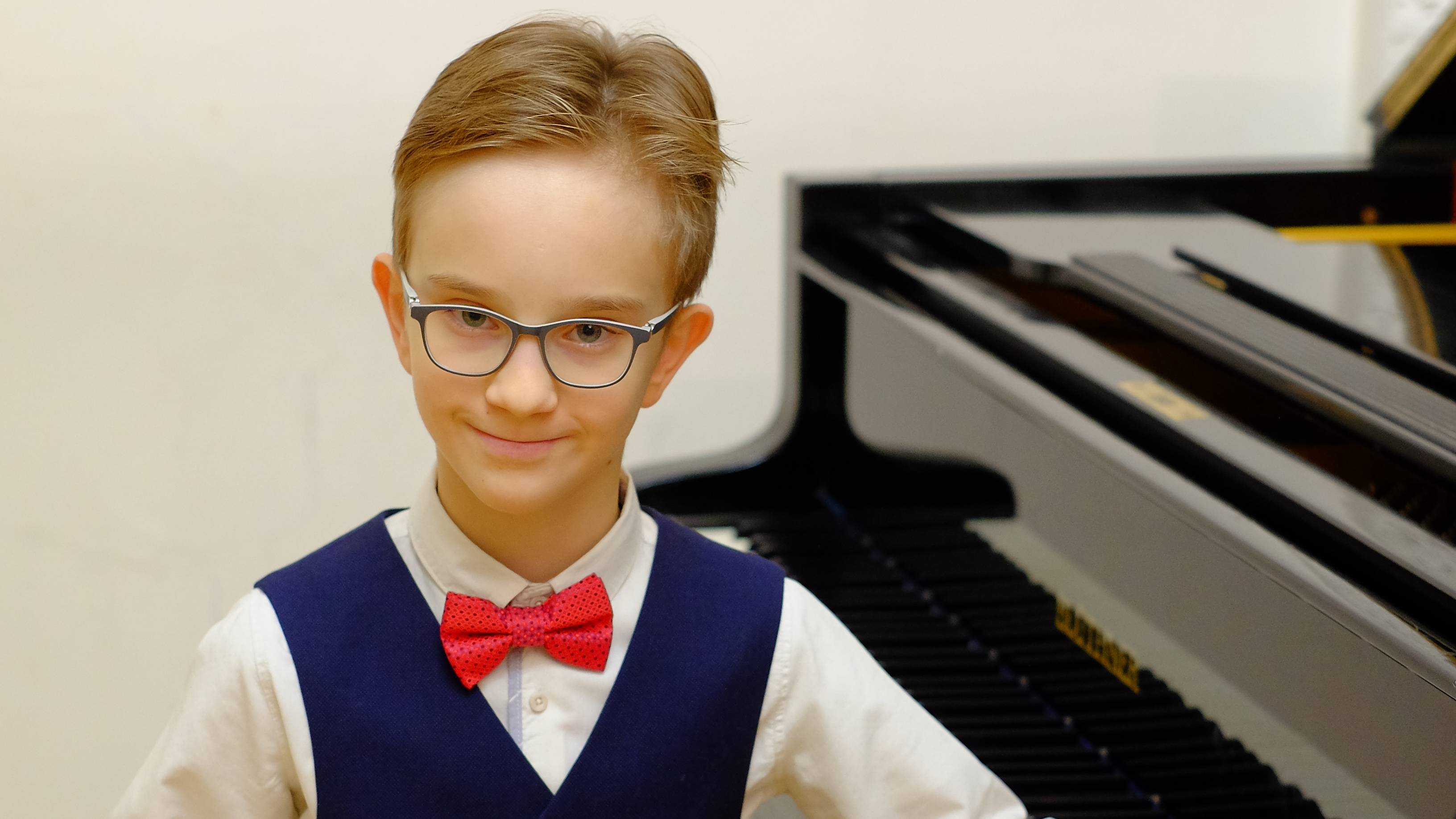 Э. Григ. Менуэт (Минувшие дни), лирические пьесы (тетрадь 6) op.57. смотреть онлайн