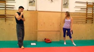 ПЛАМя - удар в пах в женской самообороне.