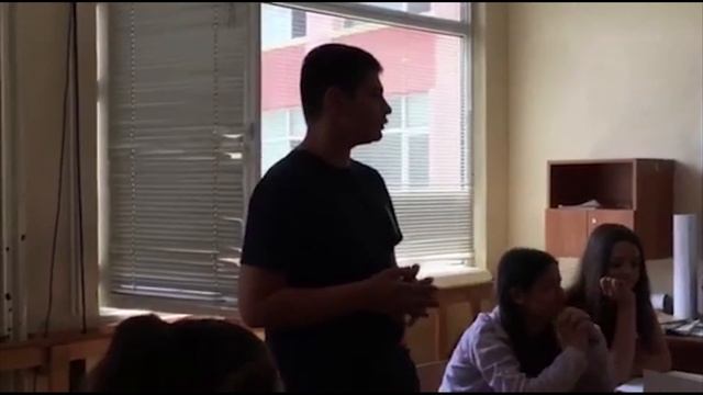 Дискусия на ученици от 7-ми клас на тема: Еднакво способни ли са мъжете и жените смотреть онлайн