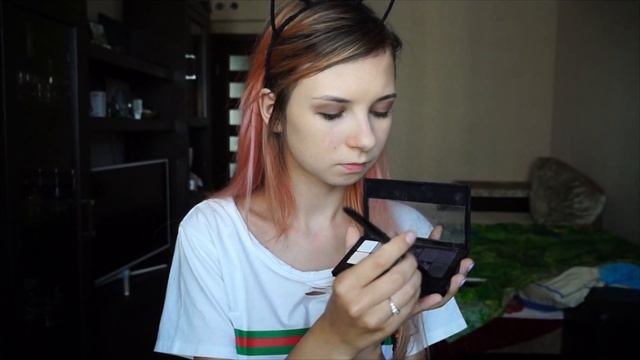 ПАРЕНЬ ОЗВУЧИВАЕТ МОЙ МАКИЯЖ смотреть онлайн