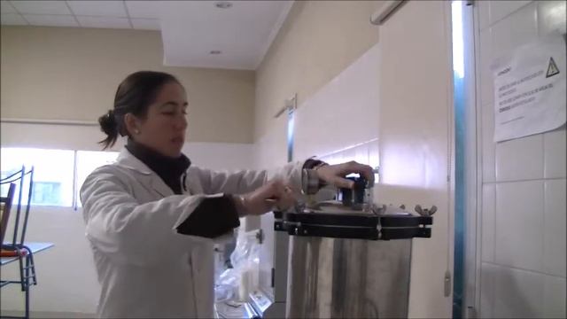 Uso De Autoclave Eléctrico