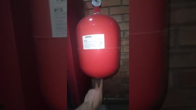 Jak Ustawić I Nabić Ciśnienie W Zbiorniku Wyrównawczym, Przeponowym, W Układzie Zamkniętym.