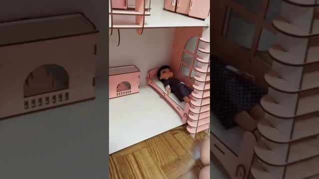 Кукольный дом который светится в темноте😳😀 смотреть онлайн
