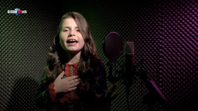 Gabriela Albiță - Eu numai, numai cu tine (cover) смотреть онлайн