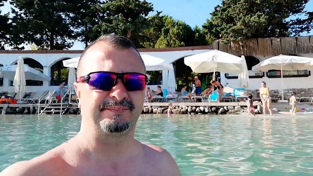 Paparazzi beach смотреть онлайн
