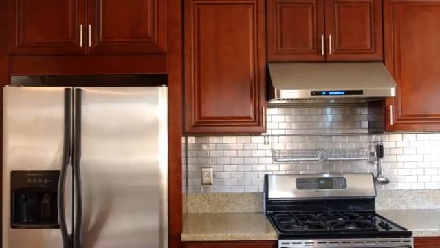 221 Brevard Ave, Ventura CA 93003 смотреть онлайн