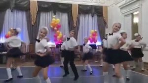 Учат в школе