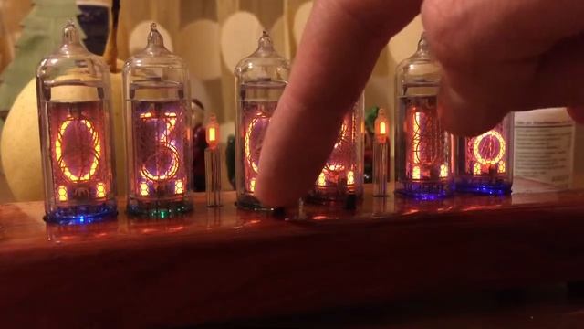 Nixie clock IN-14 смотреть онлайн