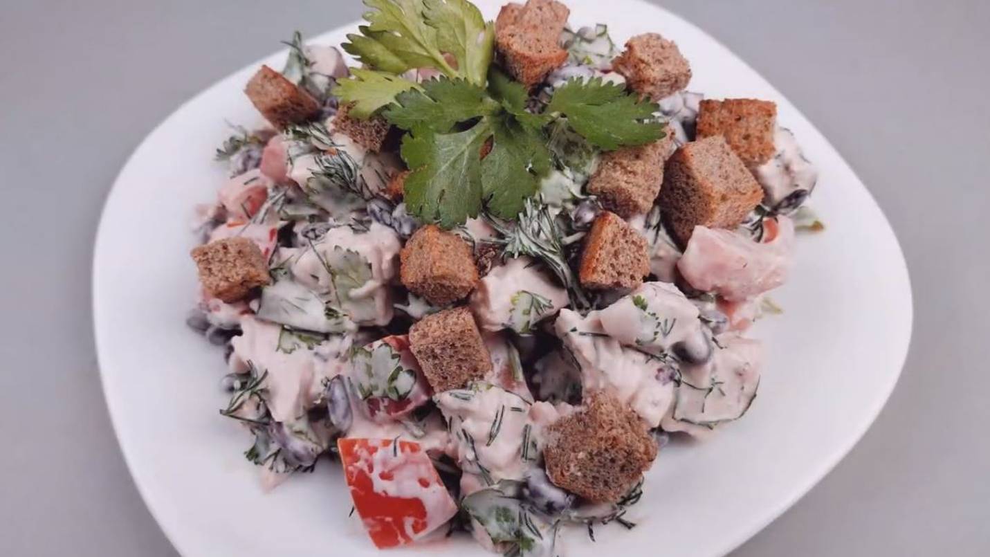Уж очень вкусный САЛАТ!!Всего 4 простых продукта в составе!Салат с фасолью и курицей/Простой рецепт смотреть онлайн