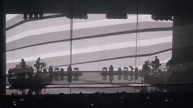 Stromae concert Amiens 15 Silence смотреть онлайн