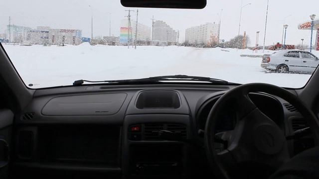 2000 Ниссан Куб Z10