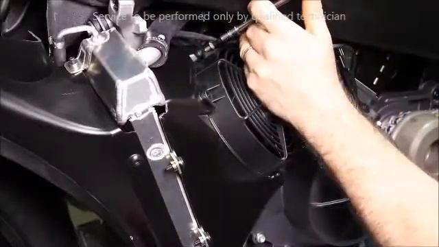EBR 1190RX/1190SX Service Manual - Powertrain - Radiator Shroud Fan Removal смотреть онлайн