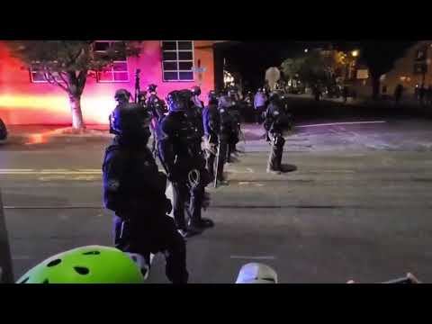Riot Watch 9/20/2020 Things Are Getting Better! Or Is This Just Half Time?? смотреть онлайн