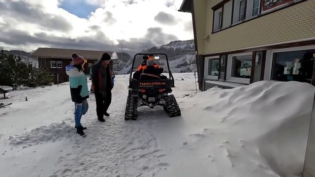 ENFRENTANDO DE MOTORHOME OS ALPES DA SUÍÇA N525 смотреть онлайн