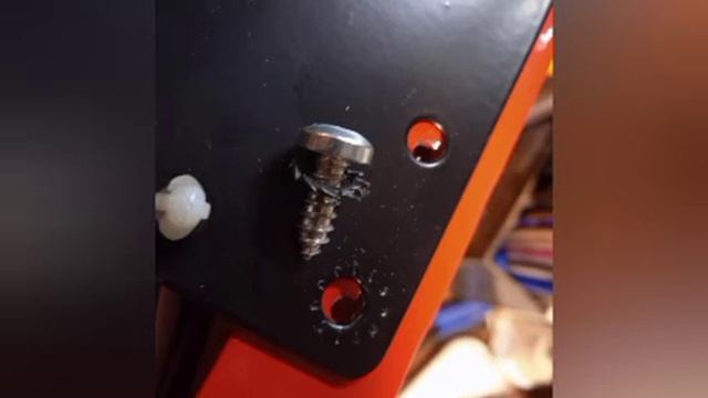 Telwin Dynamic 620 battery charger does not work. The contact plug fell off смотреть онлайн