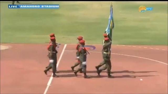 World's silliest - almost Idi Amin Dada - military parade! смотреть онлайн