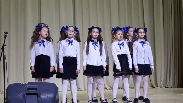 Ансамбль "Единая душа" с песней "Боевые ордена" смотреть онлайн