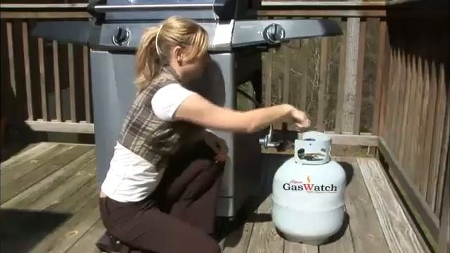 Installing The GasWatch TVL 212 Propane Gauge смотреть онлайн