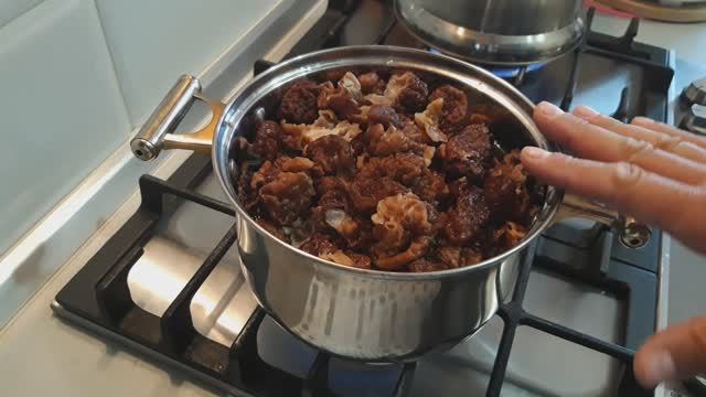 Как приготовить сморчки и строчки, чтобы не отравиться. ПЕрвые весенние грибы!