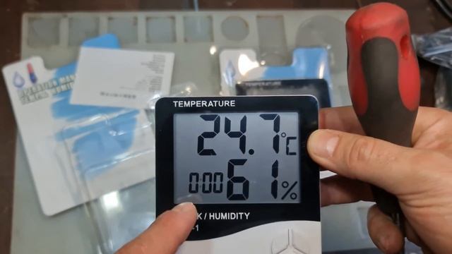 LCD Electronic Digital Temperature Humidity Meter Thermometer Hygrometer and clock from Aliexpress смотреть онлайн