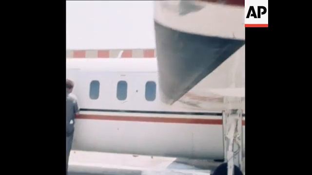 SYND 7 9 76 AMIN RETURNS HIS JET TO ISRAEL смотреть онлайн